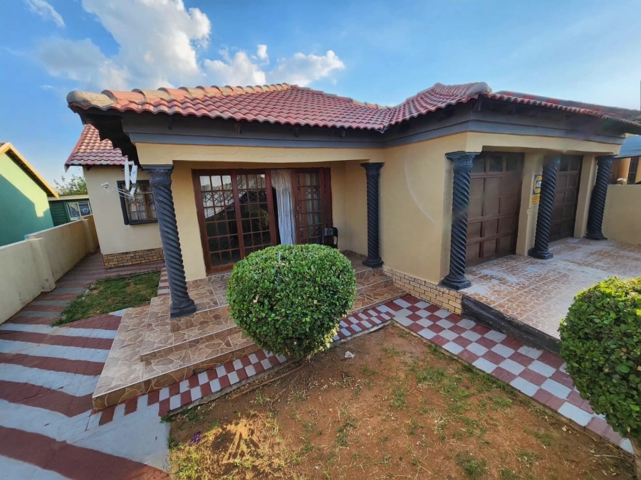 3 Bedroom Property for Sale in Tlhabane West North West